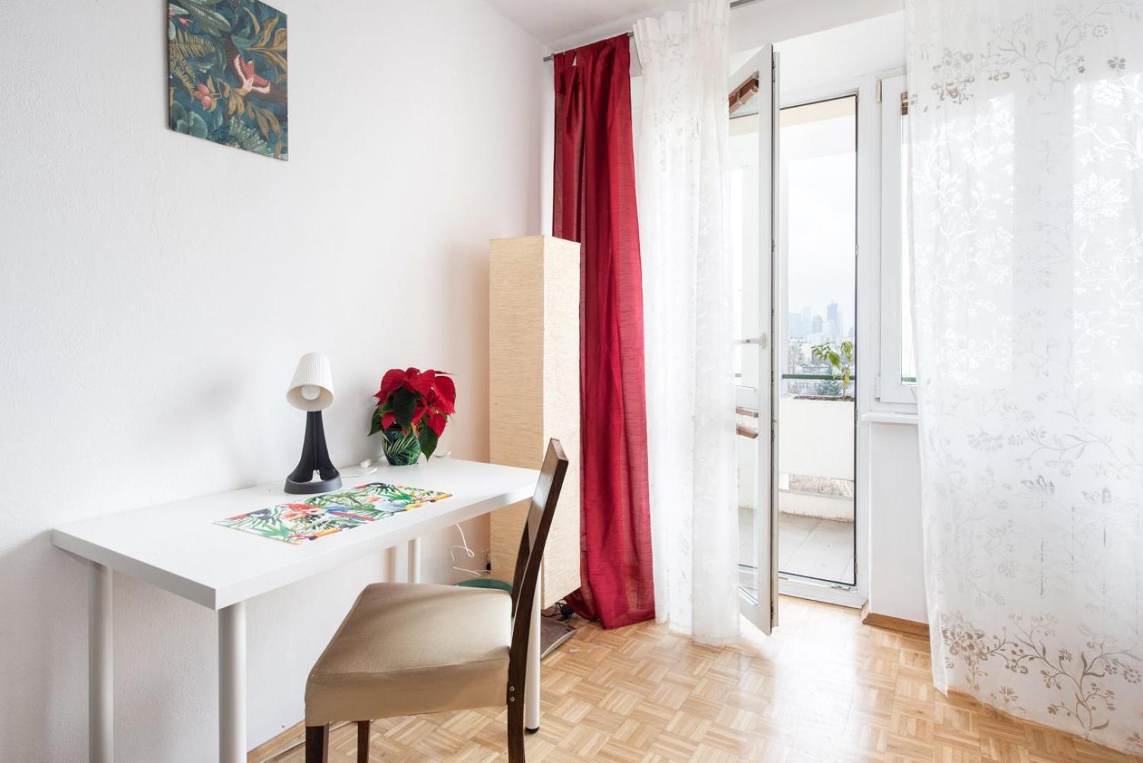 Room, Inflancka 19 Warsaw Exterior photo