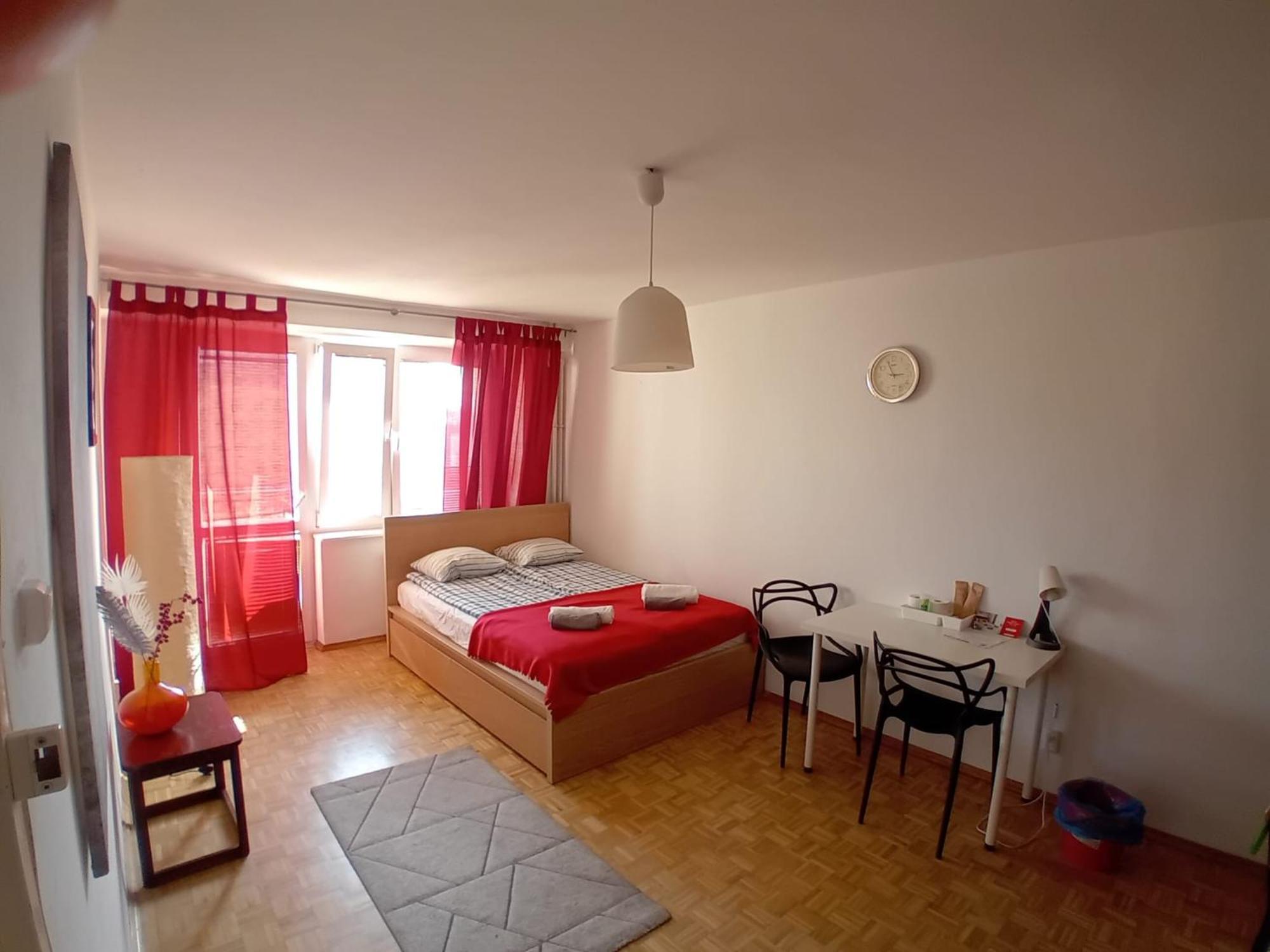 Room, Inflancka 19 Warsaw Exterior photo